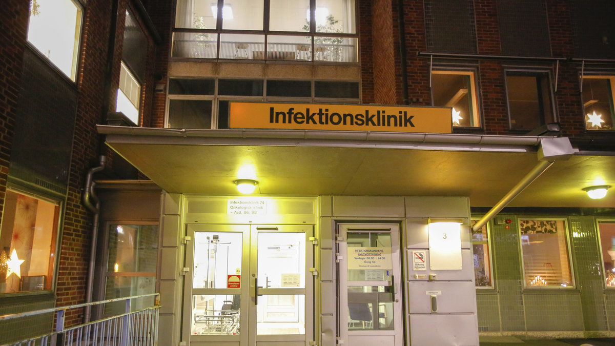 Natten till måndag lämnade den kvinnliga hjälparbetaren sjukhuset och infektionskliniken i Lund.